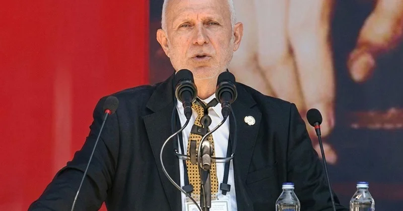 Ahmet Bulut tan Aziz Yıldırım a büyük sitem: Keşke bizi de sevseydiniz