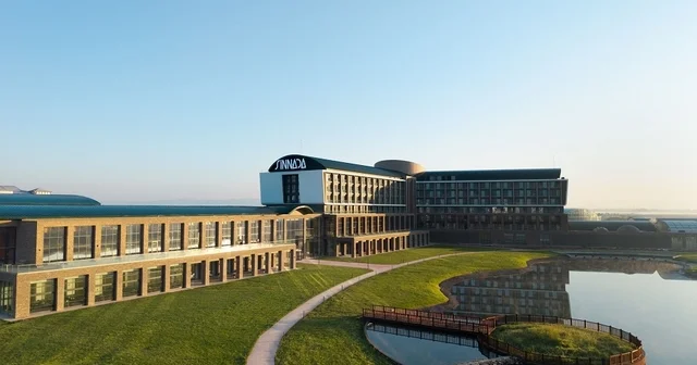 Tropikal konseptli termal & SPA tesisi Özcan Deniz ve Sıla konseriyle açıldı Antalya Haberleri