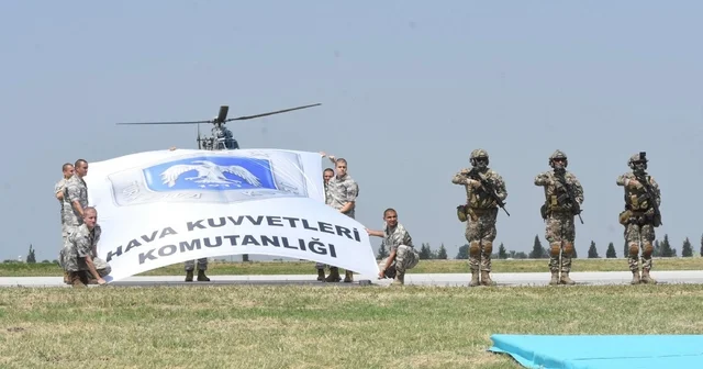 İzmir de Gençlik ve Havacılık Festivali başladı İzmir Haberleri