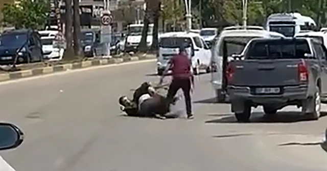 Cadde ortasındaki kavga, aile meselesinden çıkmış; taraflar tutuklandı Adana Haberleri