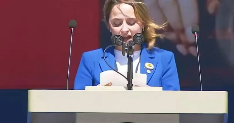 Herkes ismini aratıyor! Kürsüye çıkıp Aziz Yıldırım a ağzına geleni saydı
