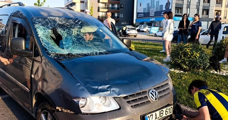 Tekirdağ da hafif ticari araç elektrikli bisiklette çarptı