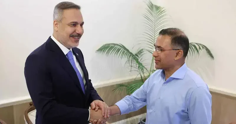 Dışişleri Bakanı Fidan, Bangladeş Başbakanı Rahman tarafından kabul edildi