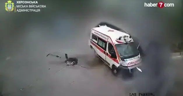 Herson da ambulansın vurulduğu anlar kamerada