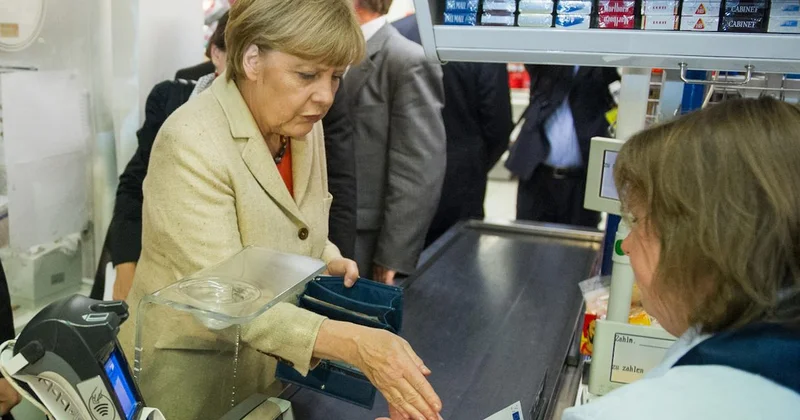 Angela Merkel in emekli maaşı Almanya yı karıştırdı Sözcü Gazetesi