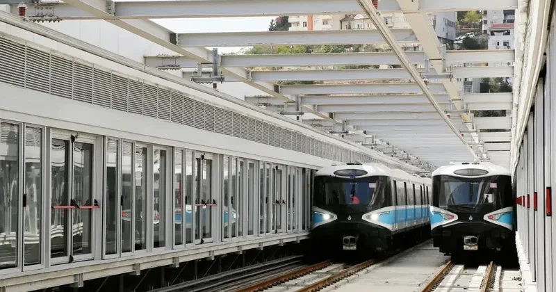 M7 Metro Hattı’nda arıza: Vatandaşlar tünelde yürüdü