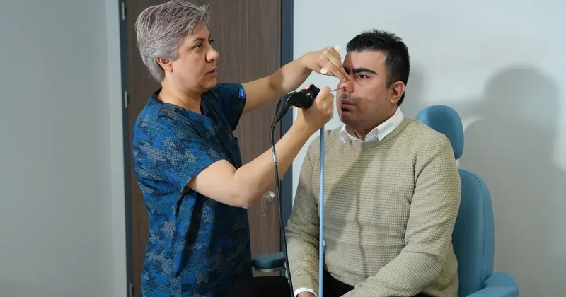 Boğazına yerleşen tümör nefesini kesmişti: İki ameliyatla hayata döndü
