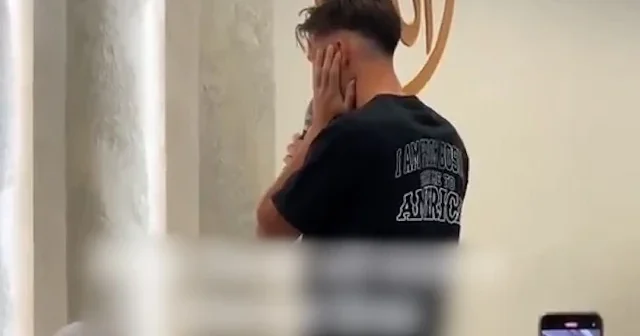 Bosna Hersek’in milli futbolcusu Amar Dedić camide ezan okudu VİDEO İZLE