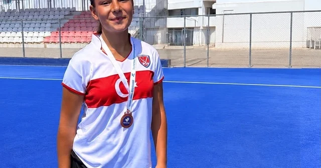 Muğlalı Hokey Milli oyuncu, Avrupa üçüncüsü oldu Muğla Haberleri Habertürk Yerel Haberler