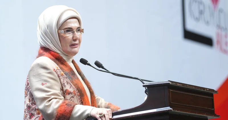Son dakika: Cumhurbaşkanı Recep Tayyip Erdoğan ın eşi Emine Erdoğan, NATO Zirvesi kapsamında lider eşlerini ağırlayacak Son dakika haberleri