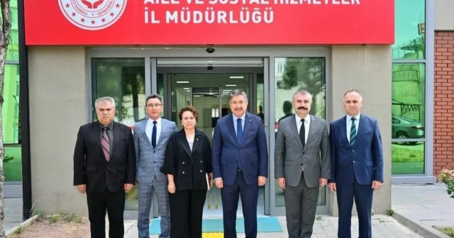 Eskişehir Valisi Yılmaz, Aile ve Sosyal Hizmetler İl Müdürlüğü nde brifing aldı Eskişehir Haberleri Habertürk Yerel Haberler