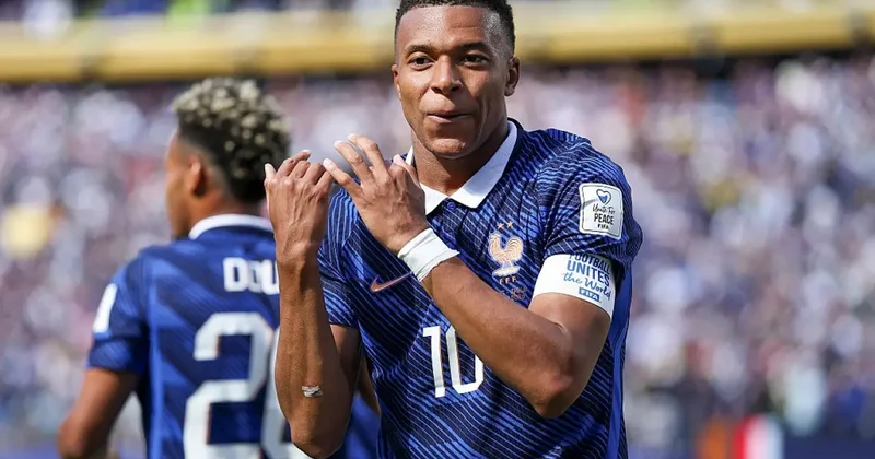 Mbappe yi sinirlendiren sözler! Irkçı senatöre sert cevap