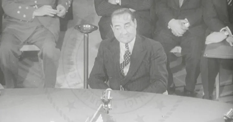 Sinema Genel Müdürlüğü NATO arşivlerini açti! Adnan Menderes ten Fahri Korutürk e Türkiye nin NATO tarihine ışık tutan görüntüler yayımlandı