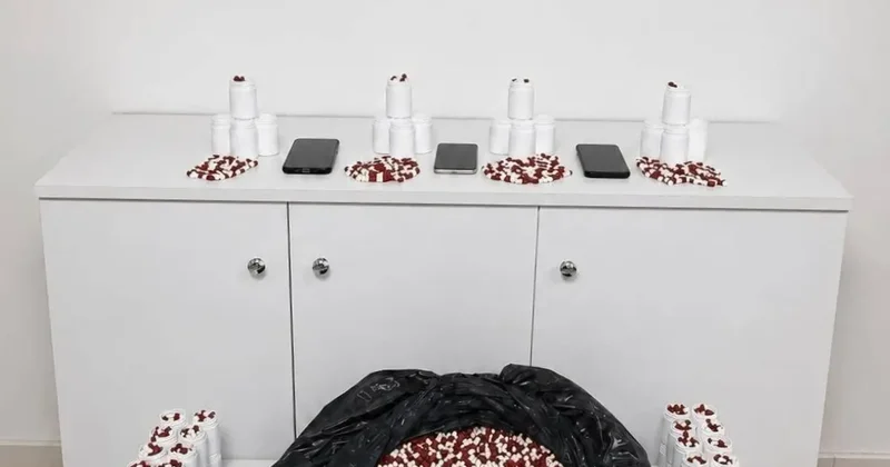 Baskında 25 bin 500 sentetik hap ele geçirildi