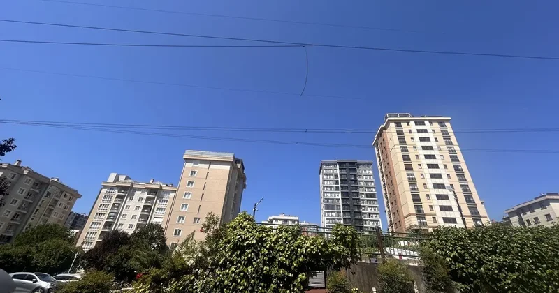 Yer: Ümraniye! Sıcakta kopan yüksek gerilim hattı paniğe neden oldu