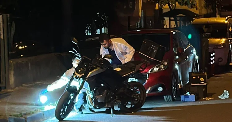 Sultangazi de çalıntı motosikletli silahlı saldırı: 1 ölü, 1 yaralı