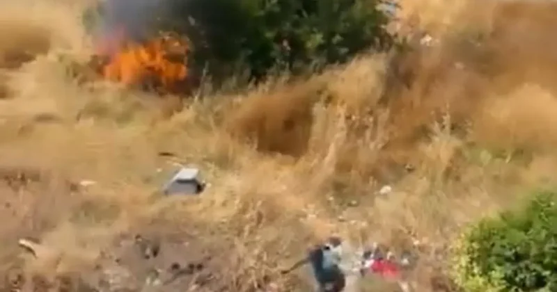 Avcılar’da yaşlı bir adam otluk alanı yakıp kaçtı