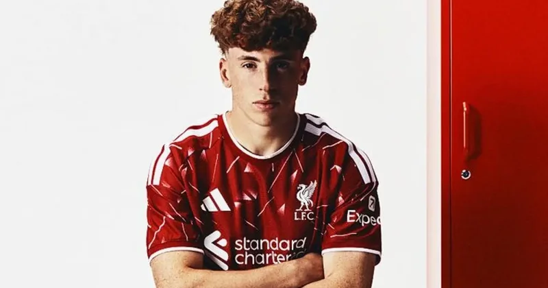 Barcelona, Real Madrid sonrası şimdi de Liverpool! Salah ın yerine 40 milyonluk transfer