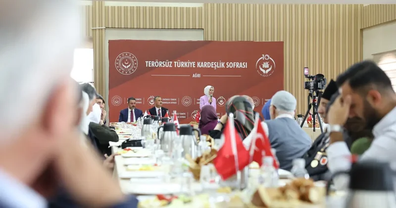 Bakan Göktaş şehit aileleri ve gazilerle “Terörsüz Türkiye Kardeşlik Sofrası”nda buluştu