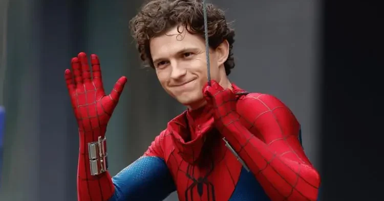 Tom Holland yeni Spider Man filmiyle servetine servet kattı! Aldığı ücret dudak uçuklattı