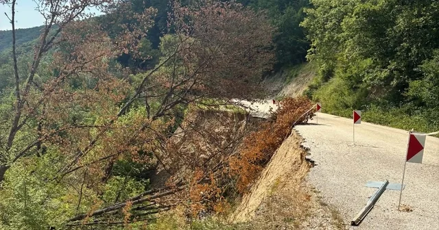 Bolu da heyelan nedeniyle Taşkesti Abant yolu 1 aydır kapalı Bolu Haberleri Habertürk Yerel Haberler
