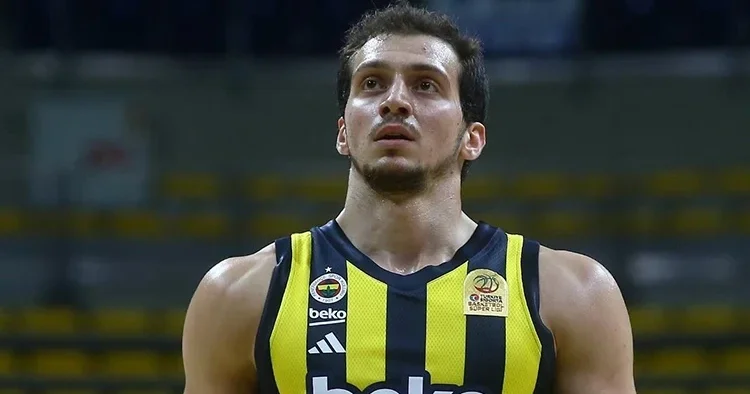 Fenerbahçe Mert Emre Ekşioğlu ile yollarını ayırdı!