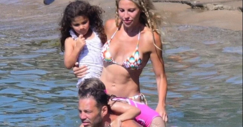 Avatar Atakan ailesiyle Bodrum da ortaya çıktı: Aile tatilinden neşeli anlar Sözcü Gazetesi