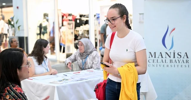 MCBÜ, tercih maratonunda geleceğin üniversitelileriyle buluştu Manisa Haberleri Habertürk Yerel Haberler