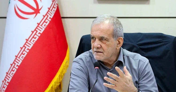 Pezeşkiyan: Mücteba Hamaney le iletişim kurmak şu anda çok zor