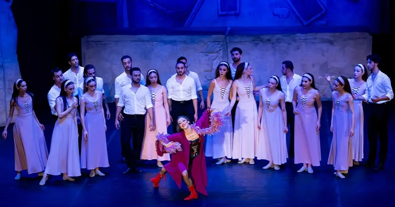 Dakikalarca alkışlandı! Zorba nın sirtakisi Bodrum u coşturdu
