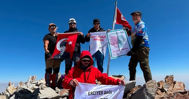 Söke nin sağlık kahramanları Erciyes in zirvesinden organ bağışı çağrısı yaptı Aydın Haberleri Habertürk Yerel Haberler