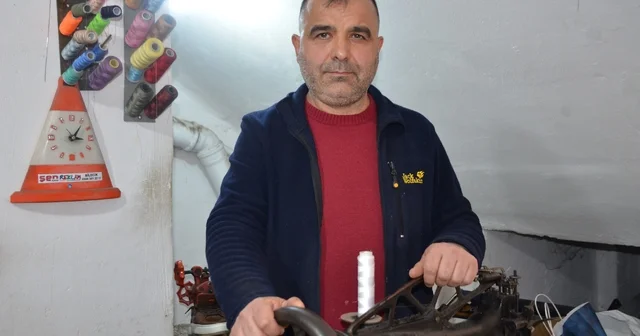 Babasından miras kalan mesleği 26 yıldır sürdürüyor Ayakkabı tamircisi Feyzullah Akça: Yaptığım şeyi beğendirmek, insanların hoşuna gitmesi, güzel bir şey Bilecik Haberleri Habertürk Yerel Haberler