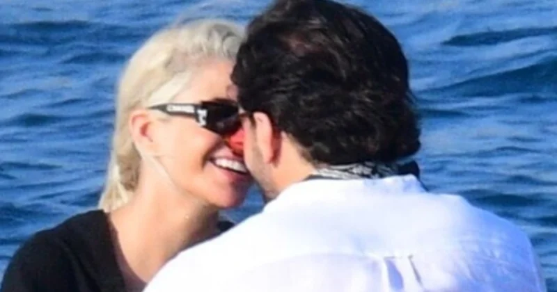 Büşra Pekin Bodrum’da teknede çıkan görüntülerle ilgili ilk kez konuştu: “Aşk demeyelim” Sözcü Gazetesi
