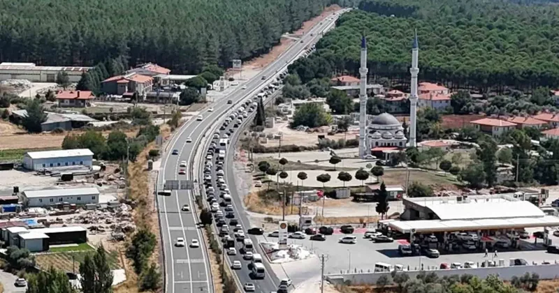 Muğla’da zincirleme kaza sonrası karayolunda trafik tıkandı