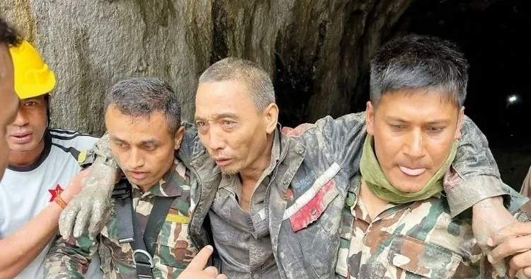 Nepal’deki selde 10. gün mucizesi