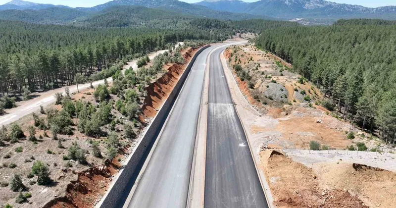 Alacabel Tüneli nde sona gelindi! Konya Antalya arası 20 dakika kısalacak