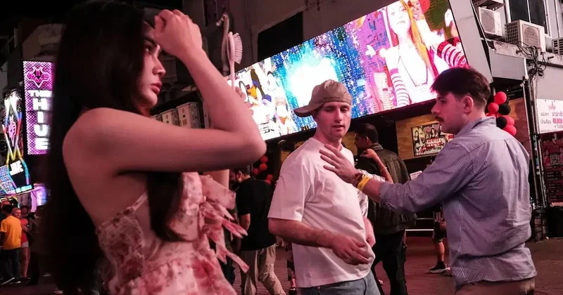 ABD askerleri moral için götürüldüğü Pattaya da birbirine girdi Sözcü Gazetesi