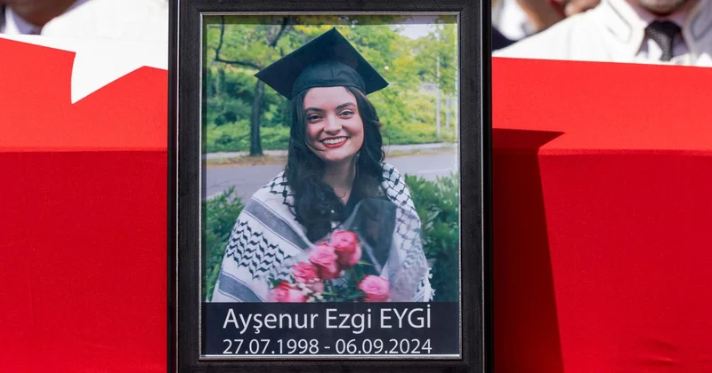 Ayşenur Ezgi Eygi vefatının 2. yılında kabri başında anıldı