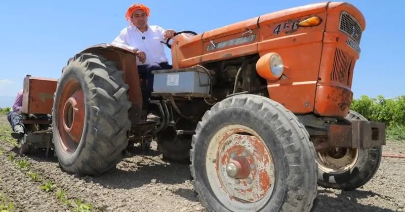 Üzüm hasadında eline makineye kaptıran Saruhanlı Belediye Başkanı yaralandı