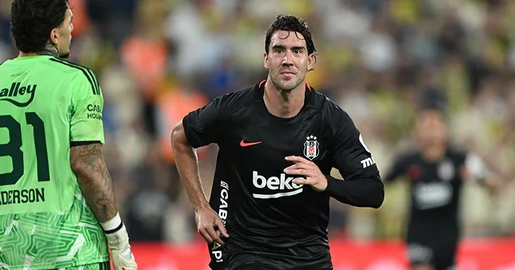 Dusan Vlahovic, derbiyi de boş geçmedi! 26 yıl sonra başardı