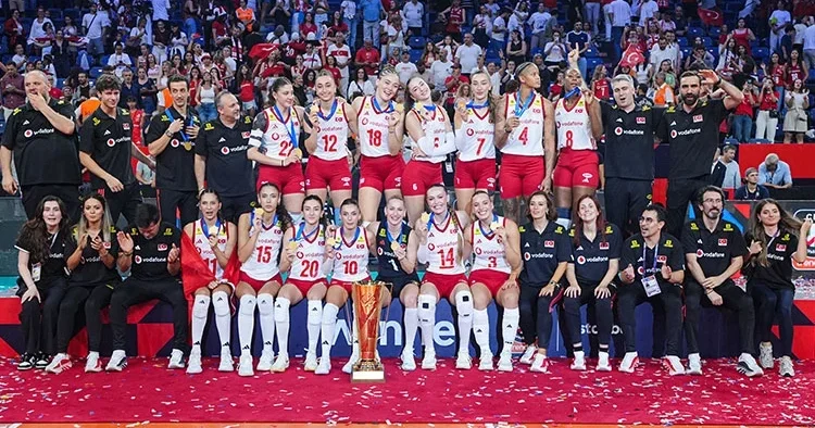 Avrupa Şampiyonası nın en iyilerine Filenin Sultanları damgası!