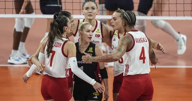 Filenin Sultanları Avrupa Şampiyonu! (İtalya 2 3 Türkiye voleybol maçı)