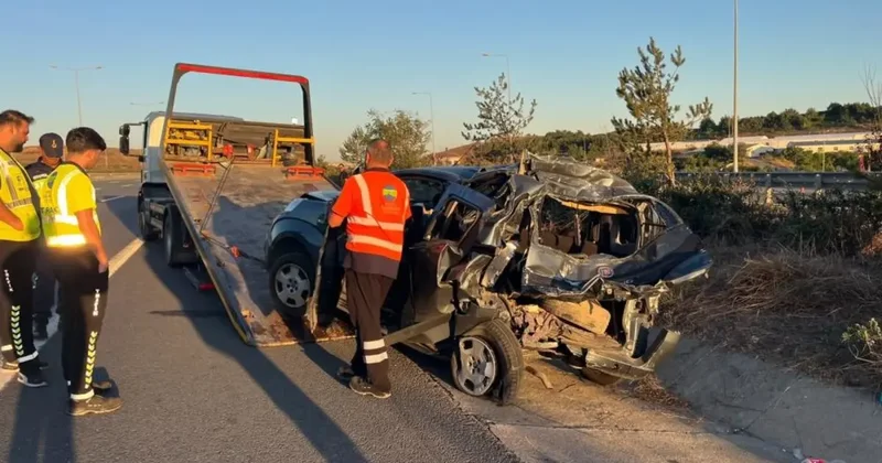 İstanbul da feci kaza! 1 i çocuk 6 yaralı var