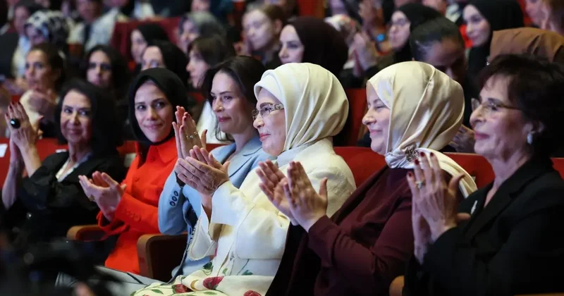 Emine Erdoğan GİF 2027 sezon açılışında: 281 binden fazla genç kız bu kapıdan geçti