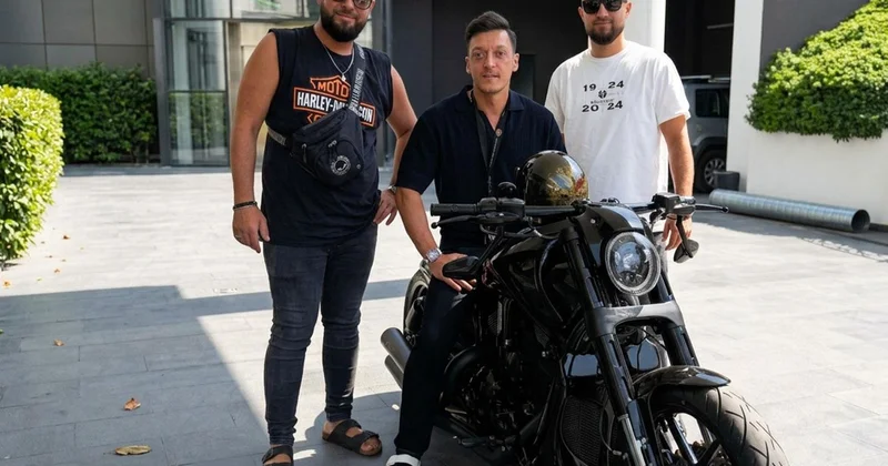 Mesut Özil en sevdiği motoru satışa çıkardı! Fiyatı dudak uçuklatıyor