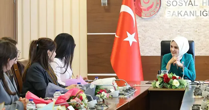 Bakan Göktaş, Azerbaycanlı şehit aileleriyle bir araya geldi