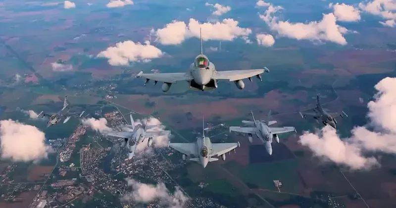MSB: 2 adet F 16 uçağımız Litvanya’daki medya gününe katıldı