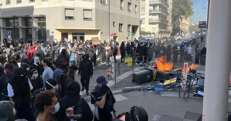 Fransa da eylemler nedeniyle liselerde eğitime bu hafta ara verildi