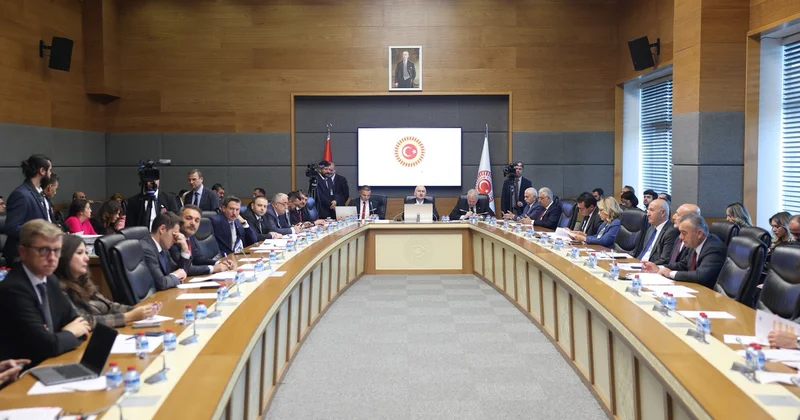 Yabancı dijital konaklama platformlarına izin belgesi şartı komisyonda kabul edildi