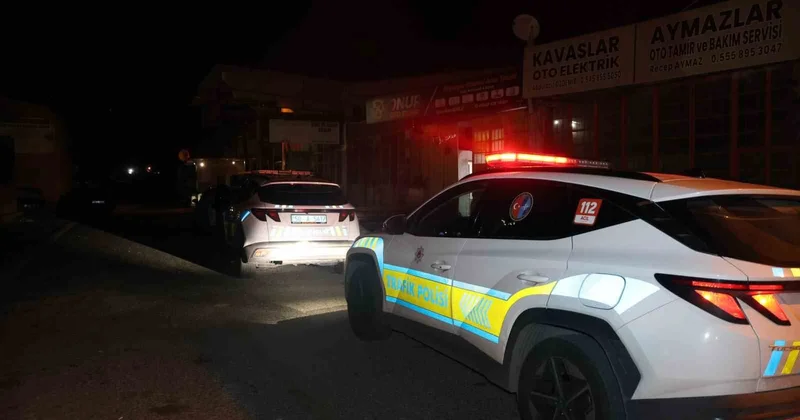 Polisi radyatör suyu ikna etti! Drift atan sürücü aracını söküp gizlemeye çalışmış